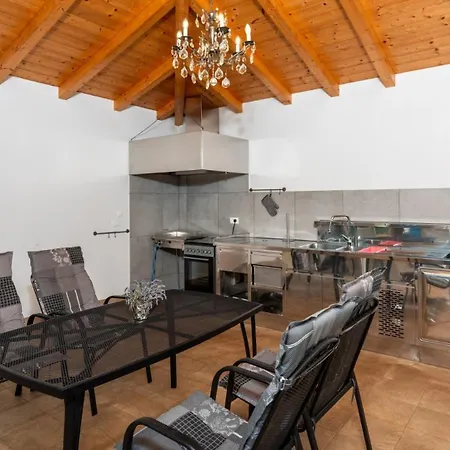 Villa Buroli Gasthof 4*