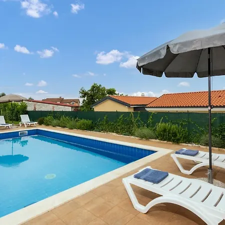 Villa Buroli Penzion