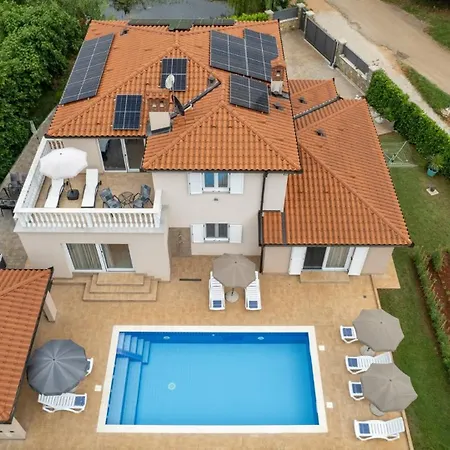 Villa Buroli Penzion 4*