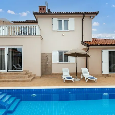 Villa Buroli Gasthof 4*